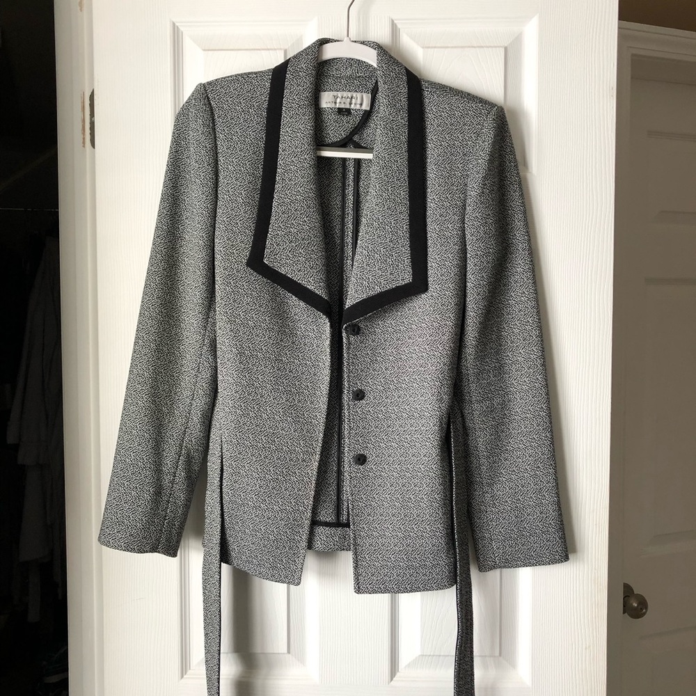 Black and white blazer jacket with tie belt.